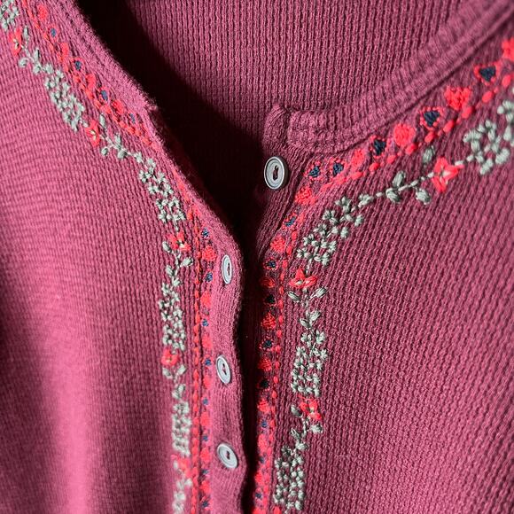 Lucky Brand Top Womens Size Small Burgundy Thermal Henley with Floral Embroidery - Picture 9 of 16